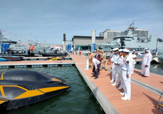 外媒关注乌克兰企业新型军用潜艇外观奇特“就像来自《007》”